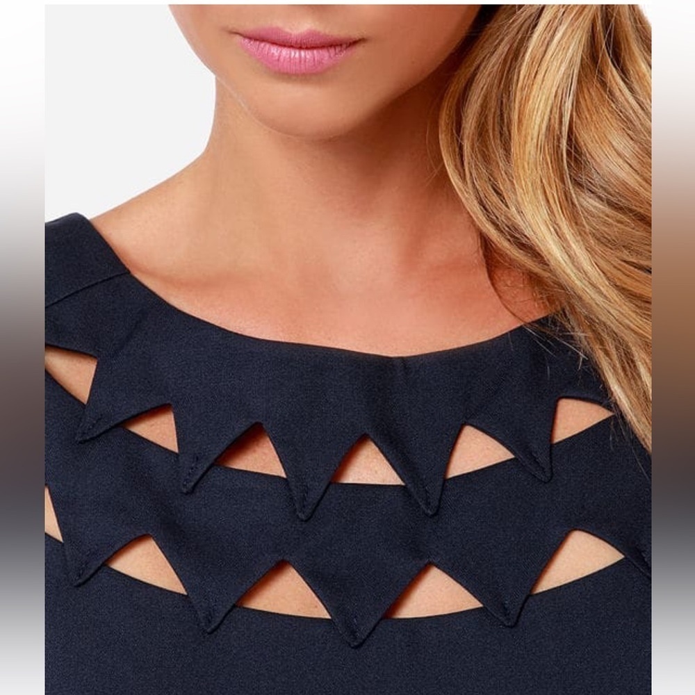 LULU’S Exclusive Flirting with Danger Cutout Navy Blue Dress Size S - Picture 4 of 13
